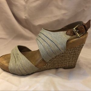 A2 by Aerosoles Taupe Wedge Sandals Women’s Size 8